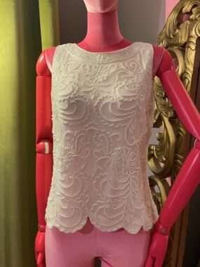 J Kara Ivory Beaded Sleeveless Embroidered Shell Top